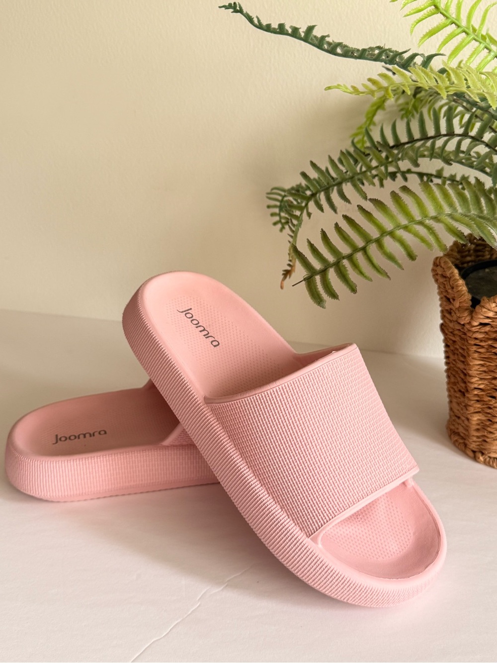 JOOMRA Pillow Recovery Slides Pink EVA Arch Support‎ Comfort  Size 9 / 9.5